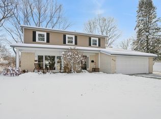 635 E Golf Rd, Libertyville, IL 60048