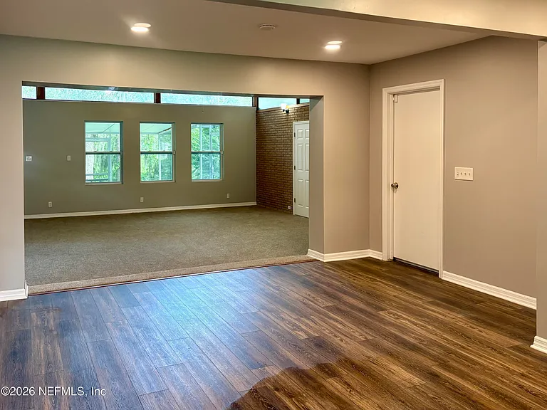 7018 Bonnie Brae Ln — Photo 4