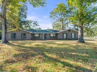 1410 Red Oak Dr, Crestview, FL 32539