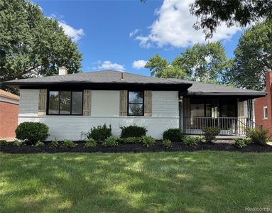 23136 Wildwood St, Oak Park, MI, 48237
