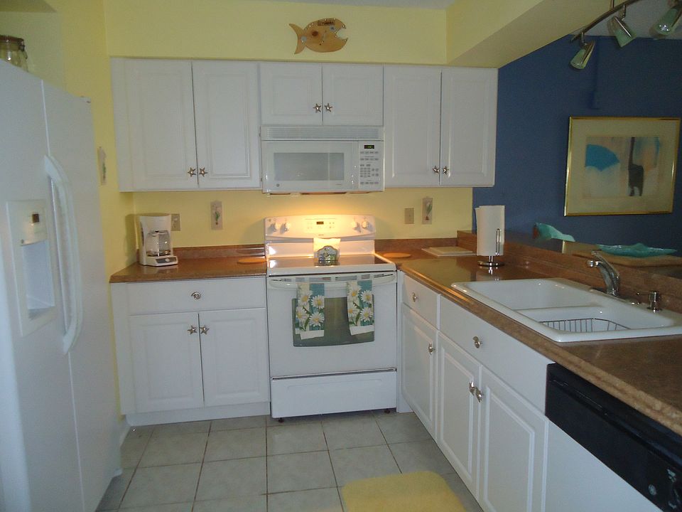 1st image of 4801 Saxon Dr #C-122