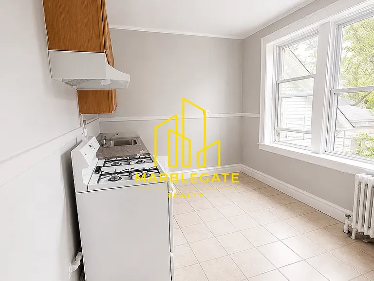 3 Fuller Pl #22 — Photo 3