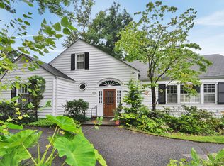 27 Ridgecroft Rd, Bronxville, NY 10708