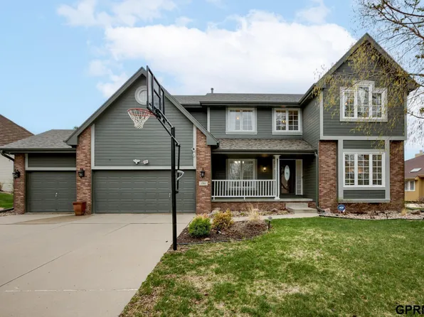 17811 Harney St, Omaha, NE 68118