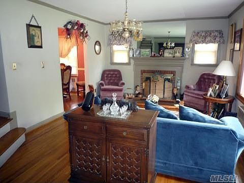 5th image of 203 Franklin Ave