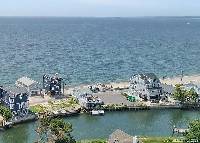 2nd image of 2197 Fairfield Beach Rd