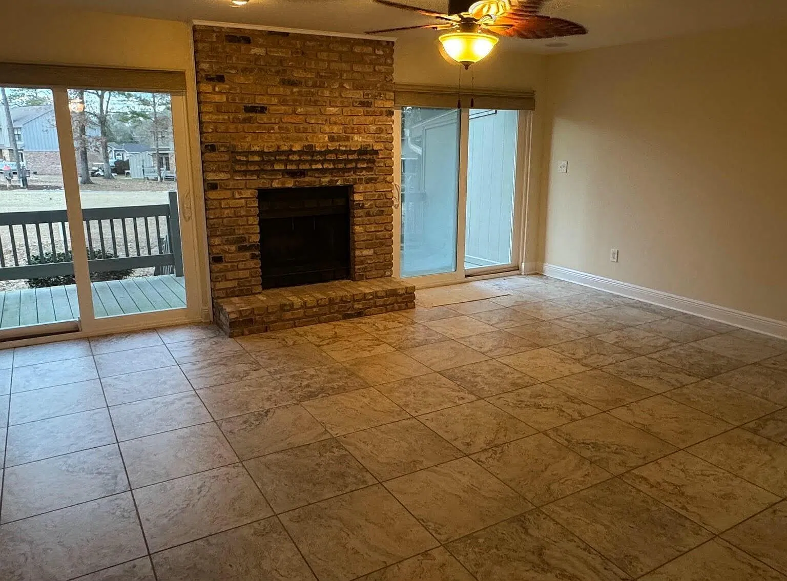 2 bed, 2.5 bath, 1340 sqft, $1,700 — Photo 2