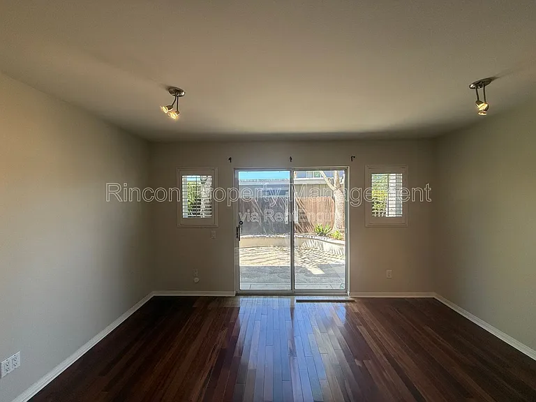 2462 Pierpont Blvd — Photo 12