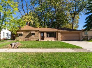 13325 Helen St, Southgate, MI 48195
