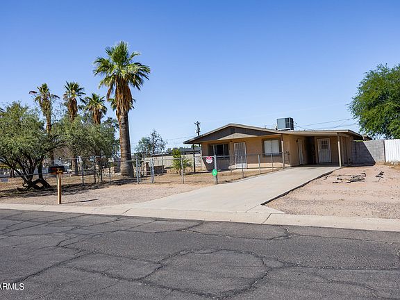 3rd image of 1011 N CENTER Avenue