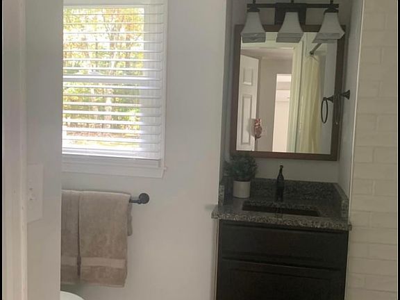 5th image of 7 Minkema Rd #1
