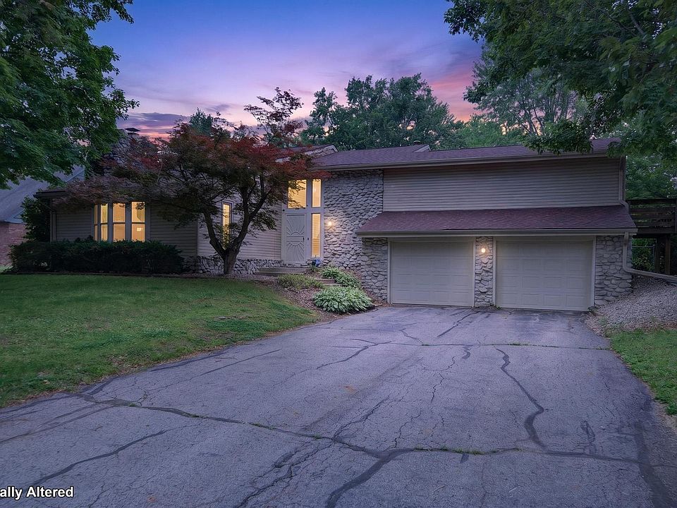1st image of 2803 E Locust Ct