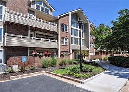 1st image of 1010 Thoreau Ct APT 111
