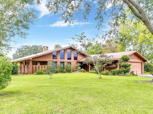 4614 Autumnwood Ln, Lake Charles, LA 70605