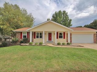 406 Dennison Estates Dr, Ballwin, MO 63021