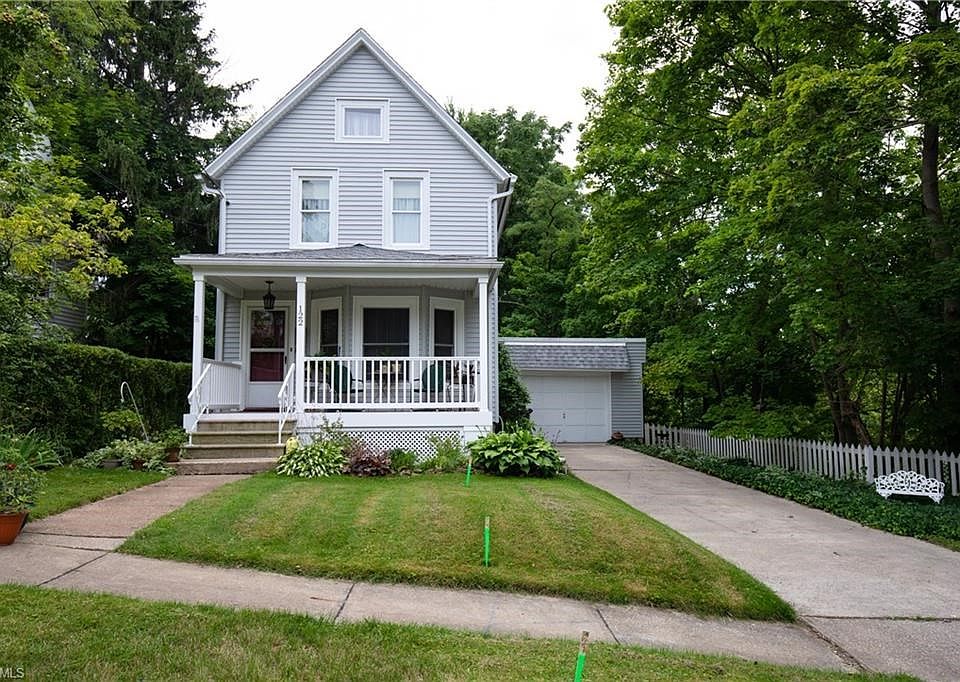 1st image of 122 Riverdale Ct