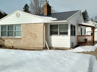 520 E G St, Iron Mountain, MI 49801