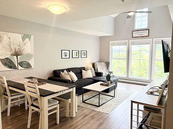 2nd image of 888 Gauthier Ave #402