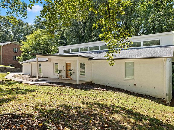3rd image of 215 Harrell Dr