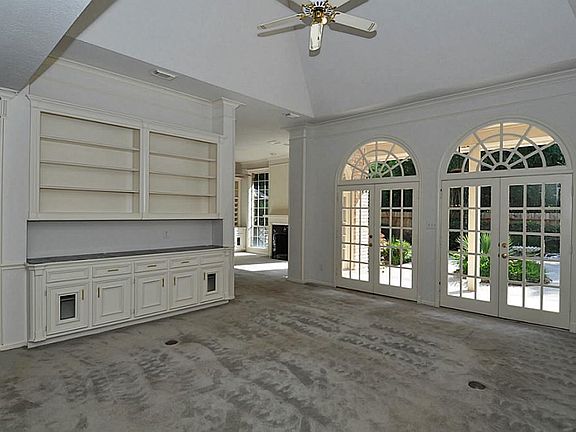 5th image of 2402 Deep Lake Dr