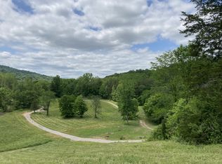 421 Solomon Trl, Sparta, TN 38583