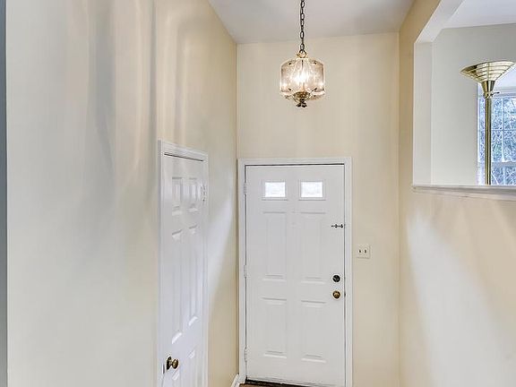 3rd image of 3962 Rosebay Ct