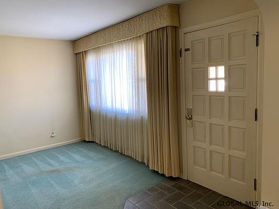 3rd image of 100 Dartmouth St