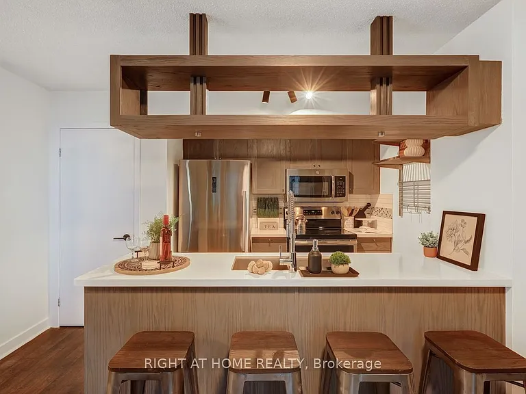 81 Navy Wharf Ct #2316 — Photo 13