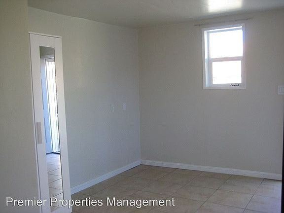 4th image of 535 Palm Ave