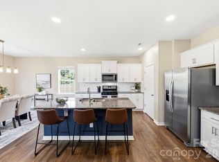 7735 Stonehouse Dr, Gastonia, NC 28056