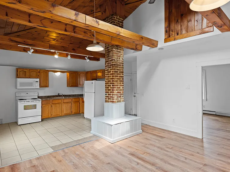 79 Oak St — Photo 11