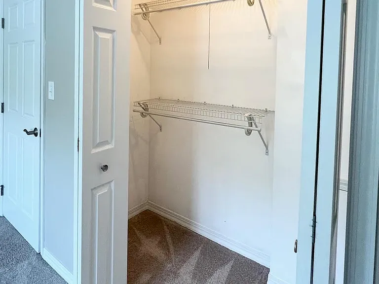 20301 Shelburne Rd #8B — Photo 23