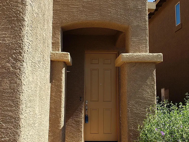 2714 N Checkerspot Dr — Photo 2