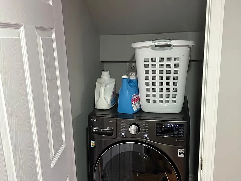 5695 Jenvic Grv #BASEMENT — Photo 9