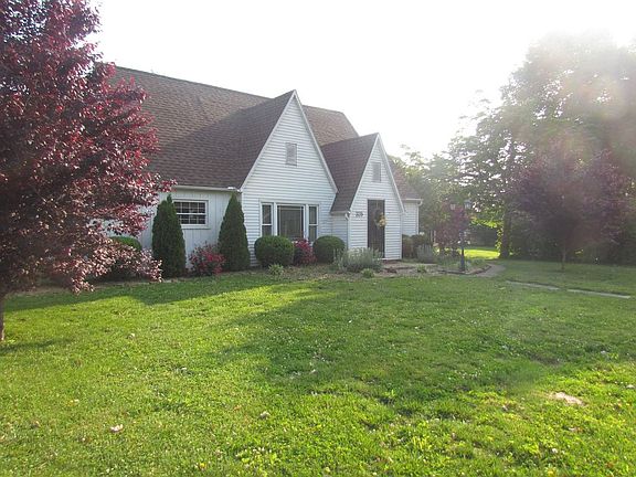 3rd image of 326 E Main St