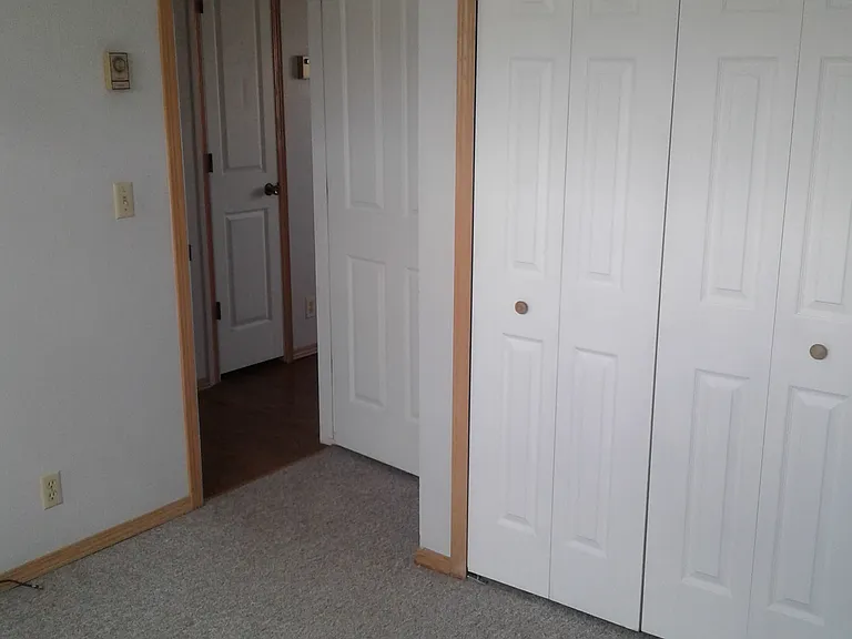 404 Roosevelt St #1A — Photo 8