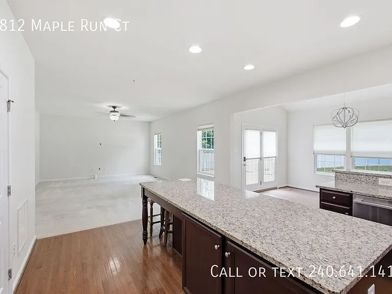 7812 Maple Run Ct — Photo 4