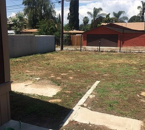 5th image of 625 E Citrus Ave