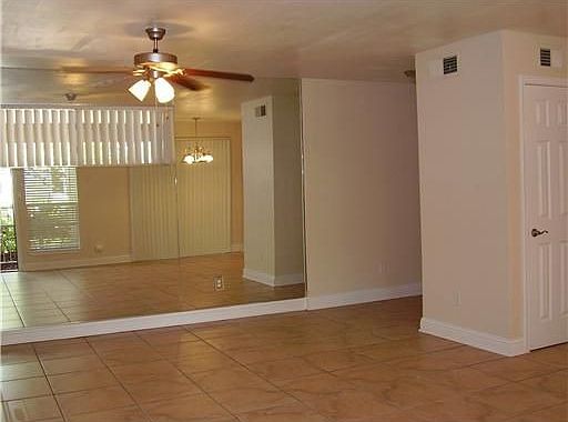 5th image of 318 Lake Marina Dr APT 113