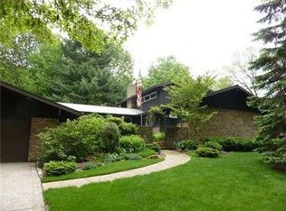 320 Hallsborough Dr, Pittsburgh, PA