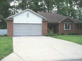 60 Lemans Dr, Napoleon, OH 43545