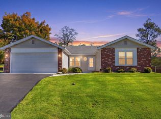 9 S Lancaster Ln, Newtown, PA 18940