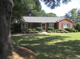1711 Fairfield Dr, Gastonia, NC 28054