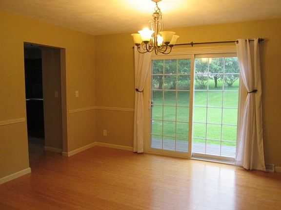 5th image of 1475 Brittany Ct
