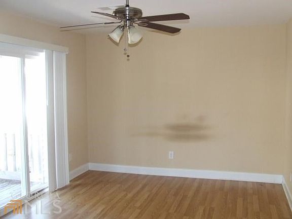5th image of 222 Twiggs Cor