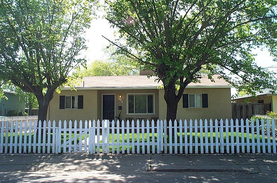 1st image of 2098 18th Ave