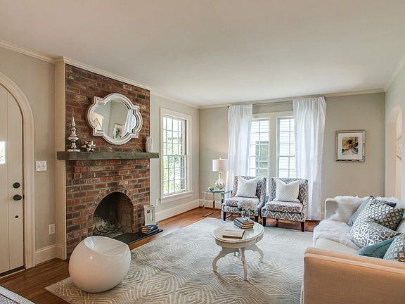 3rd image of 412 Greenway Ave
