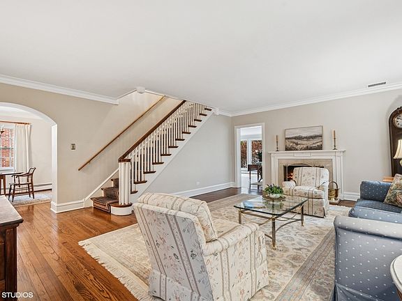 5th image of 2106 Beechwood Ave