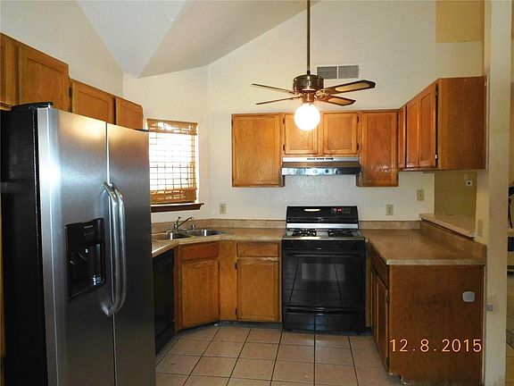 4th image of 1441 Gene Torres Dr
