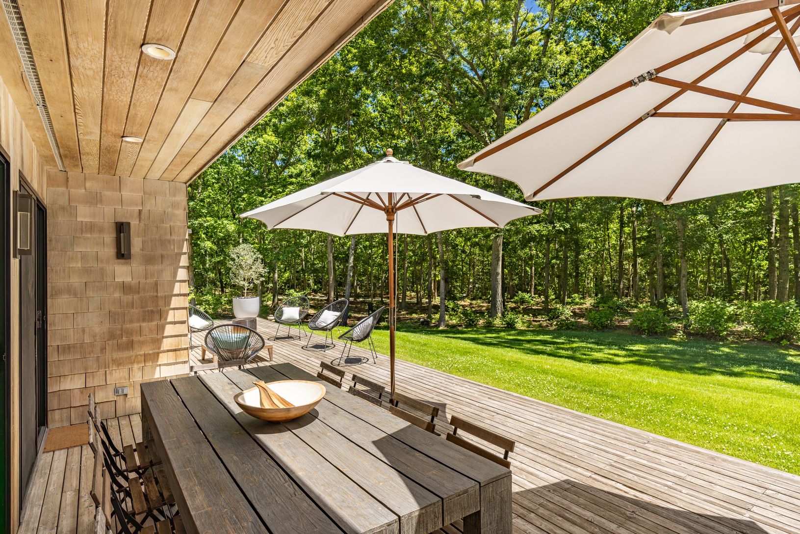 Deck Dining